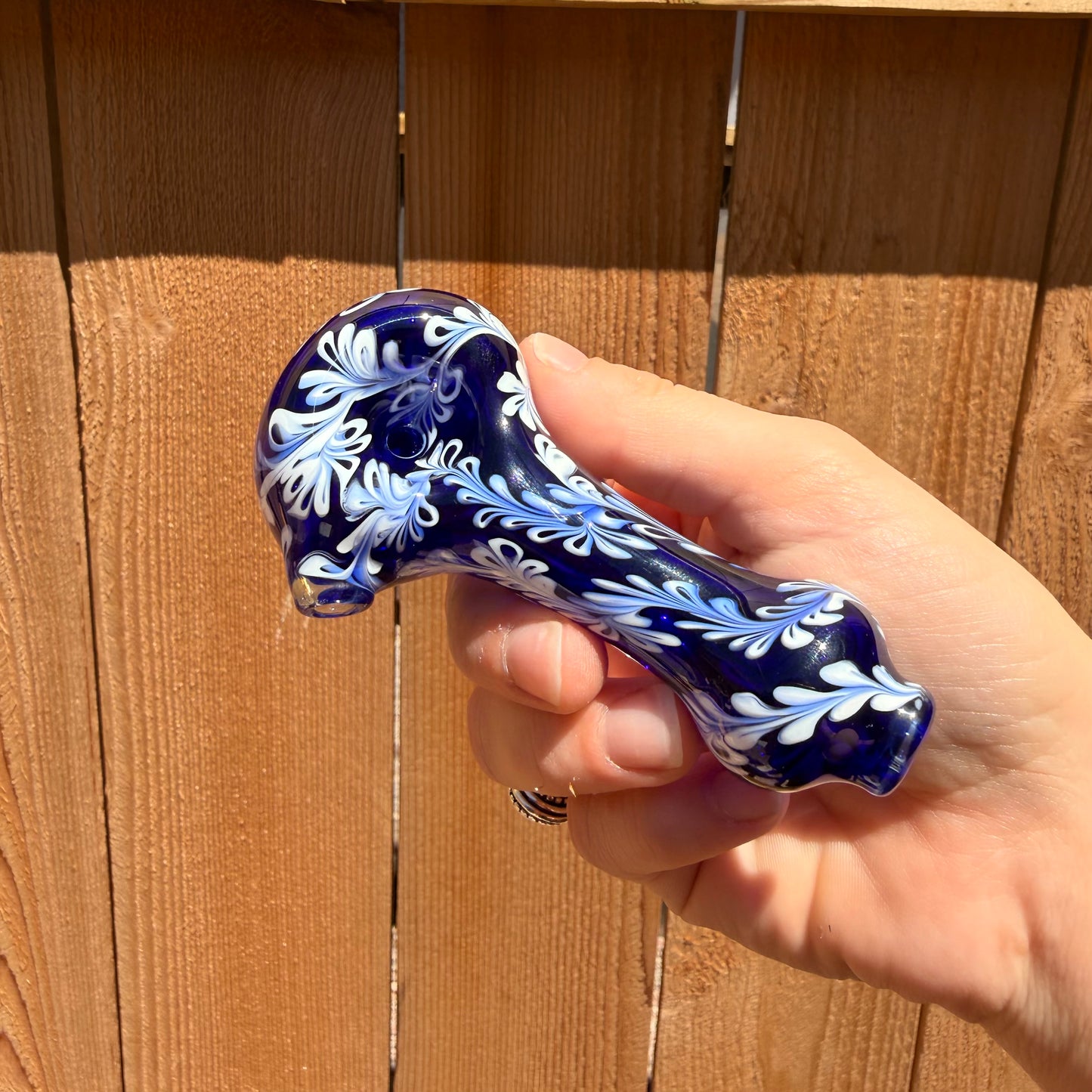 Blue and white Venna Pipe - Sqwashglass